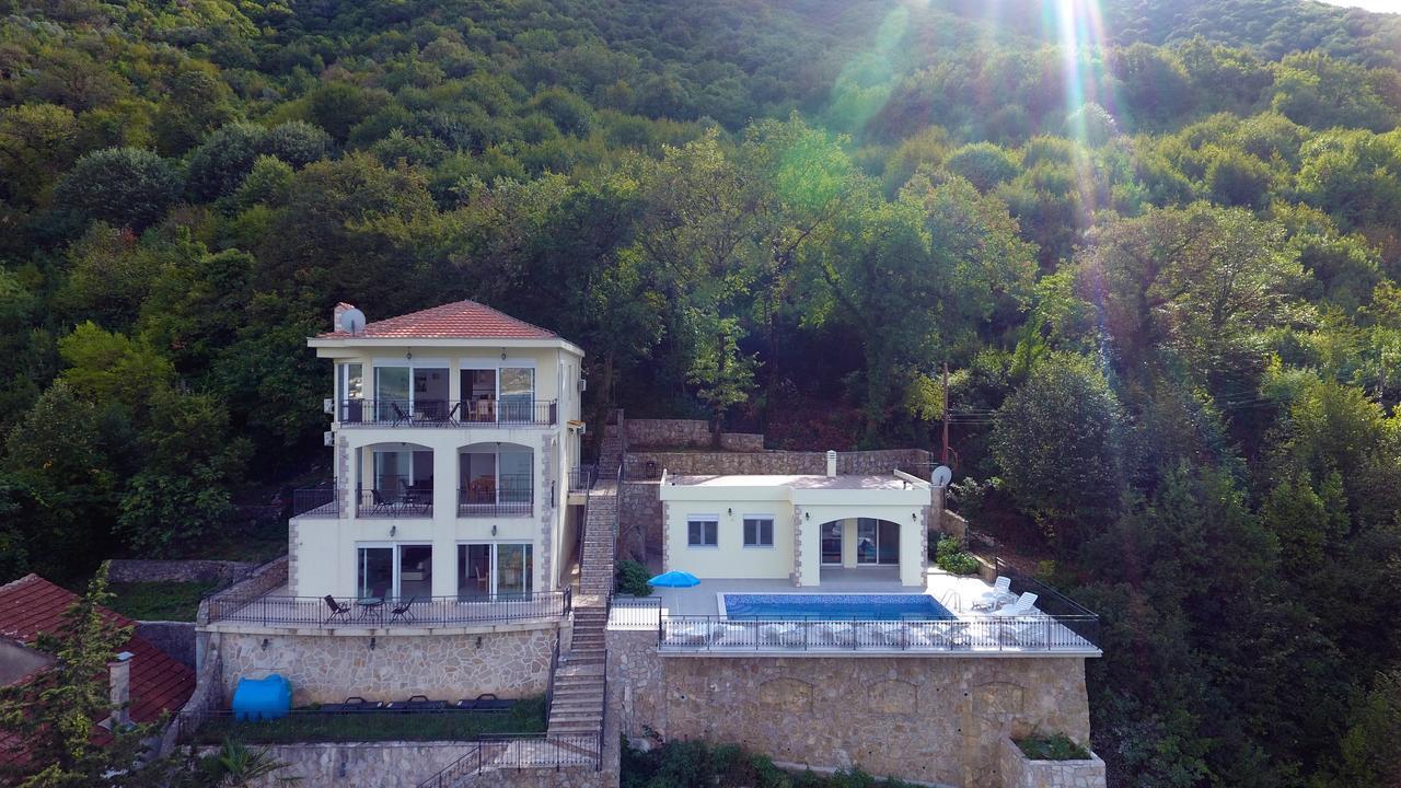 Villa Kosta Дони-Моринь Экстерьер фото